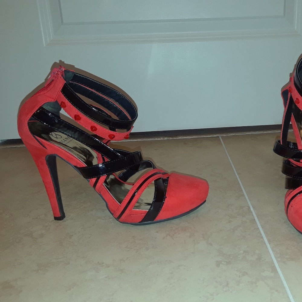 Strappy Two-Tone Heel